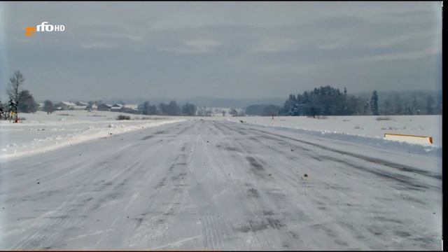 Flugplatz Vogtareuth 2022 - Bericht des RFO - Regionalfernsehens Rosenheim смотреть онлайн