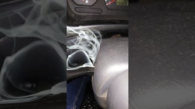 Коротнула проводка в машине, чуть не сгорела смотреть онлайн