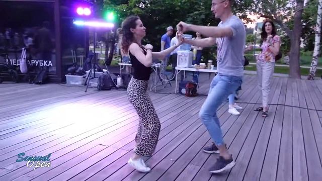 Алиса и Женя эксперт смотреть онлайн