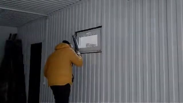 Ставим окно в каркасный гараж смотреть онлайн