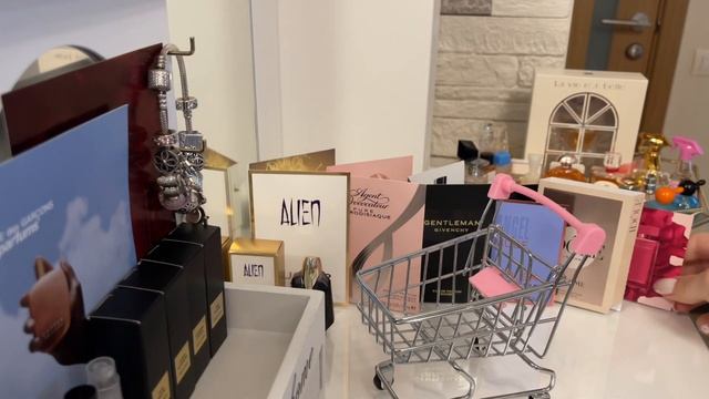 ПРОБНИКИ ДУХОВ – моя #коллекция парфюмов. #Распаковка аромата / perfume samples + #unboxing смотреть онлайн