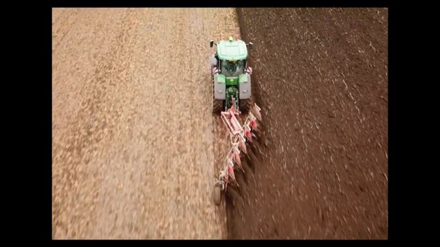 John Deere 7r 330 Gen2 Ploughing Yorkshire UK
