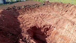 Пруд на глиняном склоне с дамбой. Часть 10.