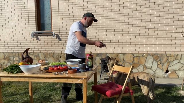 СТЕЙКИ из ФОРЕЛИ/СЛИВОЧНЫЙ СУП ИЗ ФОРЕЛИ в КАЗАНЕ//TROUT STEAKS/CREAM TROUT SOUP in a cauldron смотреть онлайн