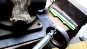 КАК ИЗВЛЕЧЬ САЛЬНИК С ПОМОЩЬЮ ШУРУПА, А ЗАТЕМ ПРАВИЛЬНО ПОСТАВИТЬ?