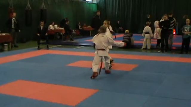 СТЕЛЛА ПЕРВОЕ ЗОЛОТО ( 1-Й БОЙ) смотреть онлайн