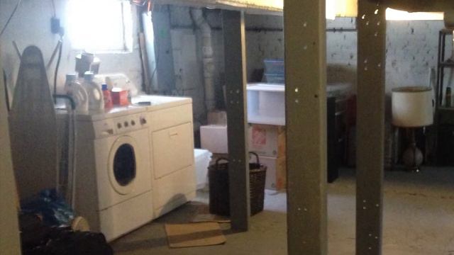Sustainable Home Renovation E2: Small Bathroom REMODEL w/ Laundry Before + After Victorian Farmhous смотреть онлайн