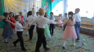 вход на 8 марта подготовительная группа