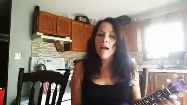 Famous Blue Raincoat -- Leonard Cohen ukulele cover смотреть онлайн