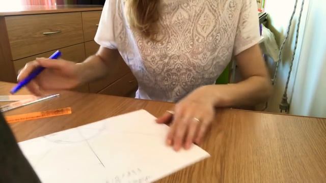 ШЬЮ ПЛАТЬЕ НА ВЫПУСКНОЙ !(ЧАСТЬ 1) смотреть онлайн
