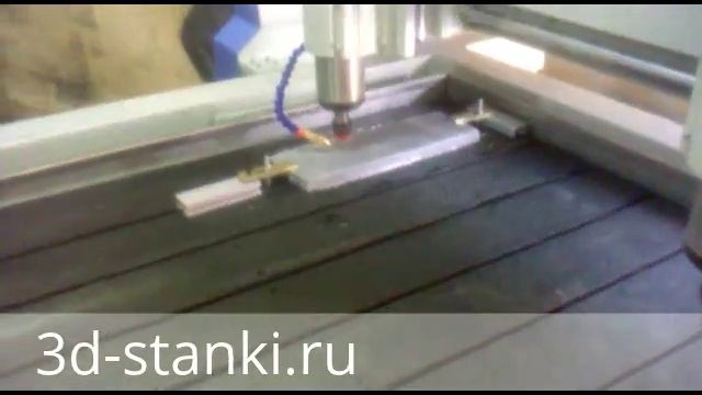 Гравировка по камню на фрезерно-гравировальном станке RedWood RW-1118 смотреть онлайн