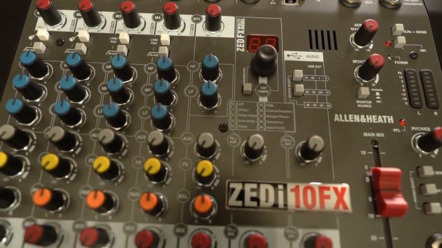 Allen & Heath ZEDi 10FX USB Mixer With Effects смотреть онлайн