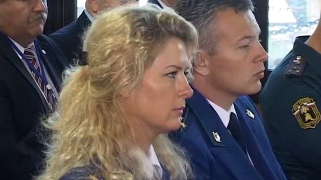 Все пассажиры будут проходить личный досмотр смотреть онлайн