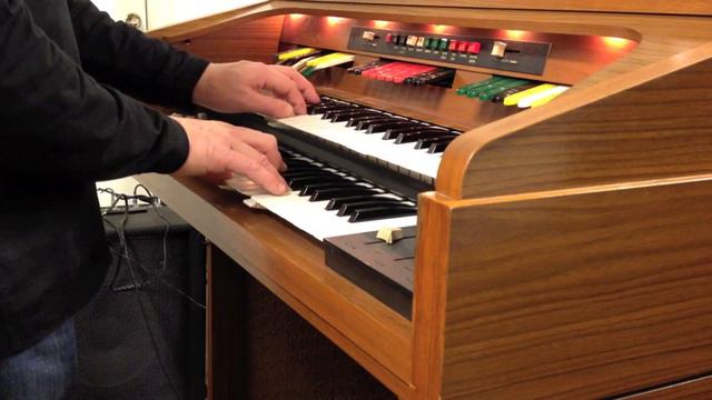 Sounds from Eminent 310U смотреть онлайн