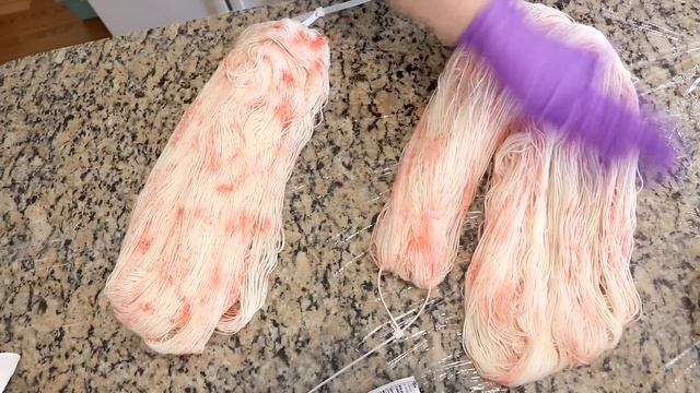 Dyepot Weekly #243 - Packets vs Tubs of KoolAid Powder - Which Is Better for Dyeing Yarn смотреть онлайн