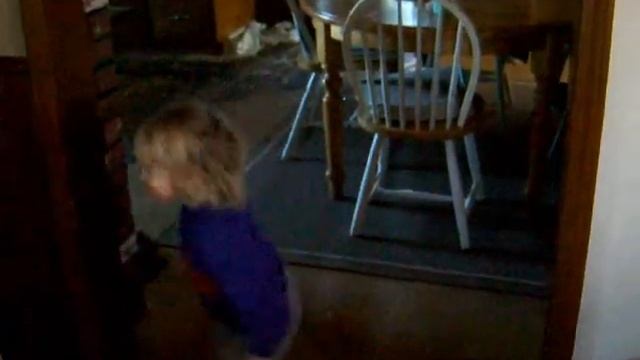Misadventures in Babysitting, Episode II: The Dance Party смотреть онлайн