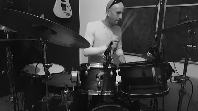 Ten Minutes Cover By YR Torres смотреть онлайн