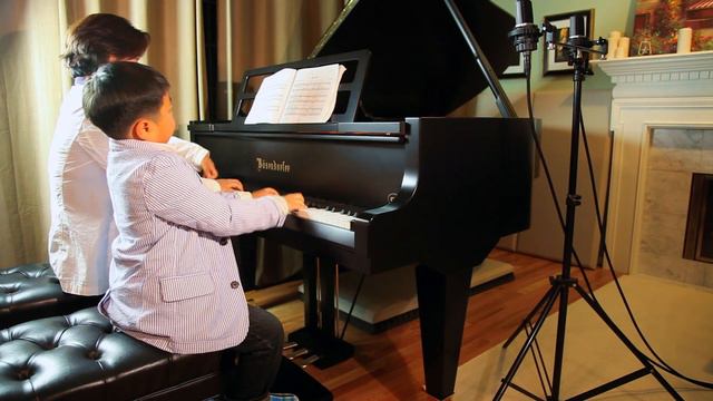 Andrew Gu and Helen Jung play W. A. Mozart "Magic Flute" piano four hands. смотреть онлайн