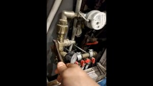 Слабый напор горячей воды