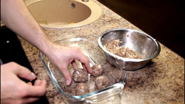 Куриные тефтели с подливкой: низкокалорийно и быстро! смотреть онлайн