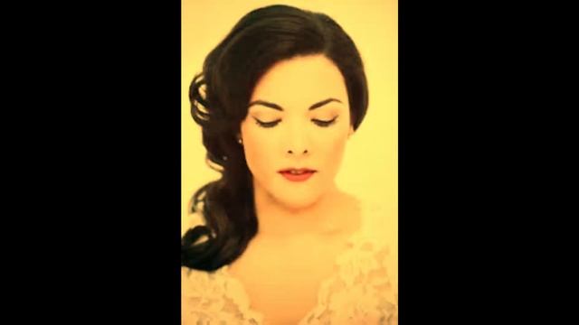 CARO EMERALD Wake Up Romeo