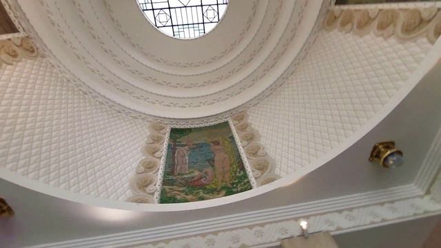 Чехія - країна з неймовірною архітектурою ГРАДЕЦЬ КРАЛОВЕ / Hradec Králové ČZ смотреть онлайн