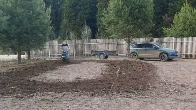 Сериал-vlog ДАЧА-МАЛИНА Серия 4. Переехали с палаткой на участок Посев газона по советам с  YouTube смотреть онлайн