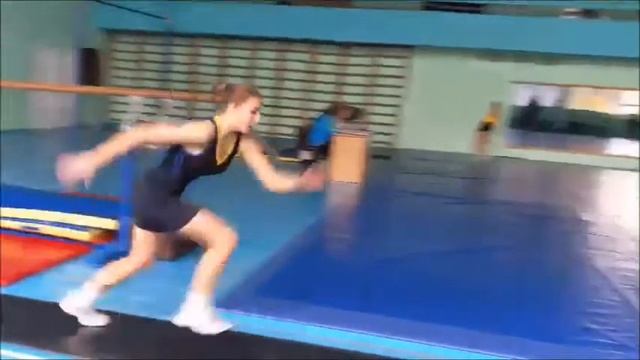 Тройной прыжок с места 7М смотреть онлайн