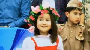 ТАДЖИКСКИЕ ДЕТИ ИЗ ДЕТСКОГО САДА  ВЗОРВАЛИ ИНТЕРНЕТ,  ИСПОЛНИВ "СМУГЛЯНКУ"