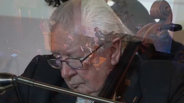 Oblivion y Primavera Porteña (Piazzola) - Csárdás (Monti) смотреть онлайн