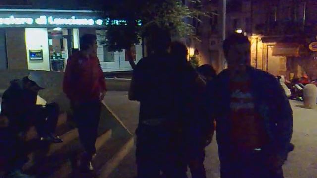Atessa anthony che cade nella fontana смотреть онлайн