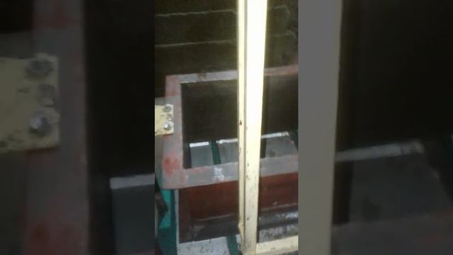 САМОДЕЛЬНЫЙ ВИБРОПРЕСС ДЛЯ ИЗГОТОВЛЕНИЯ АРБОБЛОКОВ ДОМА!!!! смотреть онлайн