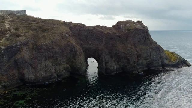 МЫС ЛЕРМОНТОВА, ГРОТ ДИАНЫ | CAPE LERMONTOV, DIANA'S GROTTO [OC Shorts] смотреть онлайн