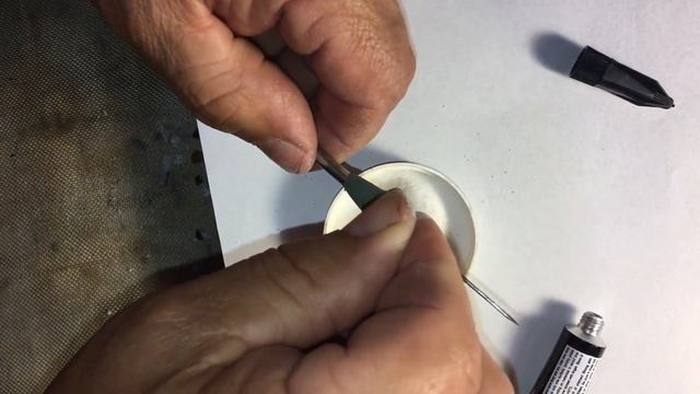 Cода и суперклей: как склеить два матерьяла намертво! смотреть онлайн