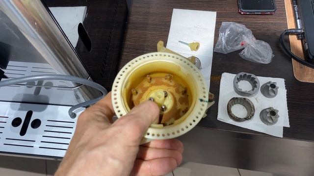 Checking Melittas Nivona Grinding stones. And how to change them. смотреть онлайн