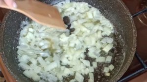 КАК ПРИГОТОВИТЬ СПАГЕТТИ??ОЧЕНЬ ПРОСТО! СПАГЕТТИ В СМЕТАНЕ С КУРИЦЕЙ?