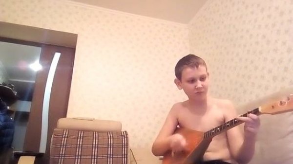 4 произведения на балалайке!