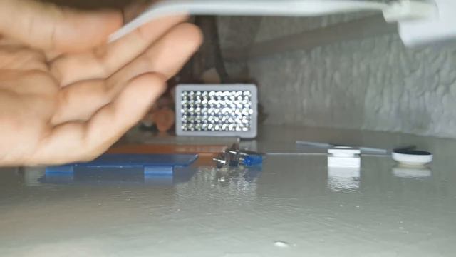 Flash Led para cualquier móvil Commlite CoMiray CM-L50 смотреть онлайн