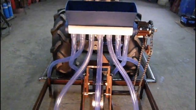 САМОДЕЛЬНАЯ МИНИ-СЕЯЛКА К МОТОБЛОКУ смотреть онлайн