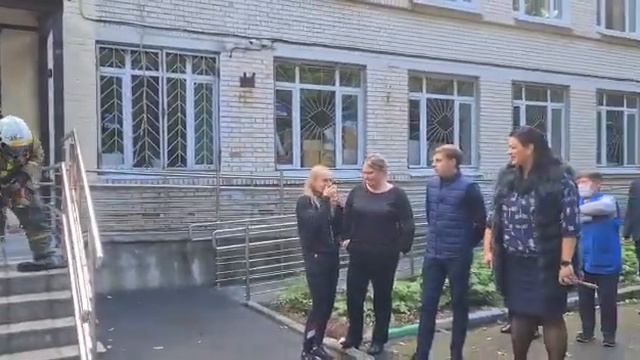 Учебная эвакуация в школе 353 Московского р-на смотреть онлайн