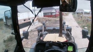 Делаю высокий заезд в гараж. Экскаватор-погрузчик.