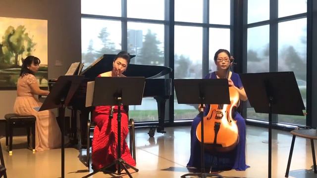 Trio for piano, oboe and cello - F. Poulenc смотреть онлайн