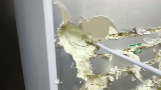 Холодильник Beko с одним компрессором. Установка испарителя холодильной камеры. смотреть онлайн