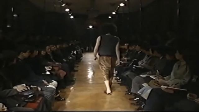 Number (N)ine - SS01 TIME MIGRATION Runway Show - 4k Ultra HD смотреть онлайн