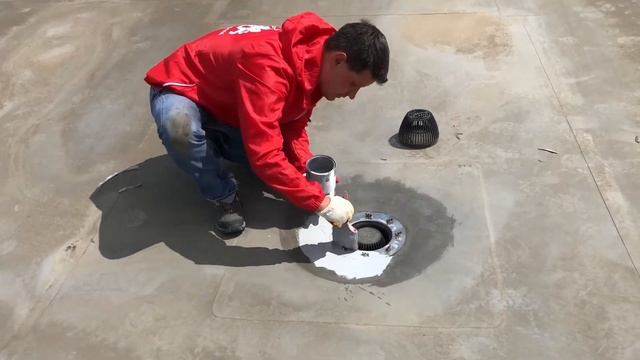 Ремонт водосточной воронки на кровле жидким полиуретаном Redington смотреть онлайн