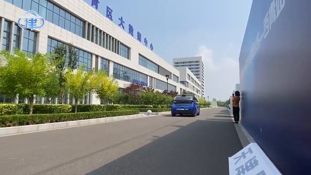 Chinese team develops EV powered solely by solar energy смотреть онлайн