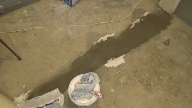 коридор ВЫРАВНИВАЮ СТОЛБ серпянкой ШОВ ПЛИТ НА ПОЛУ смотреть онлайн