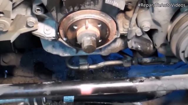 Remplaza correa de distribución de un Mazda Miata de 1.8 L 1999 смотреть онлайн