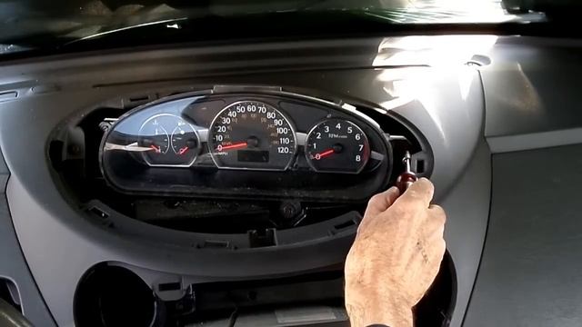 Saturn ION Instrument Cluster Bulb Replacement смотреть онлайн