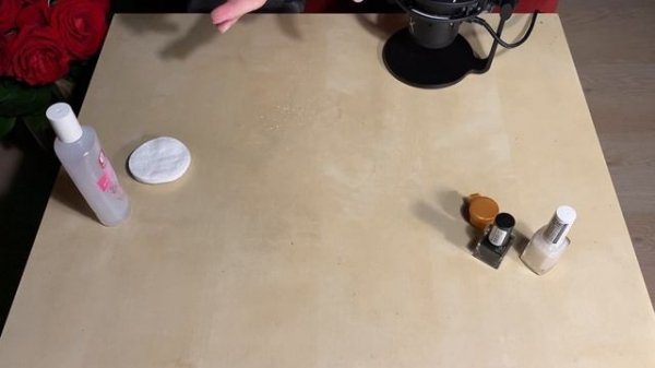 Крашу ногти ASMR: nails, tapping, whispering. Расскажу как ухаживать за ногтями и уложу тебя спать.